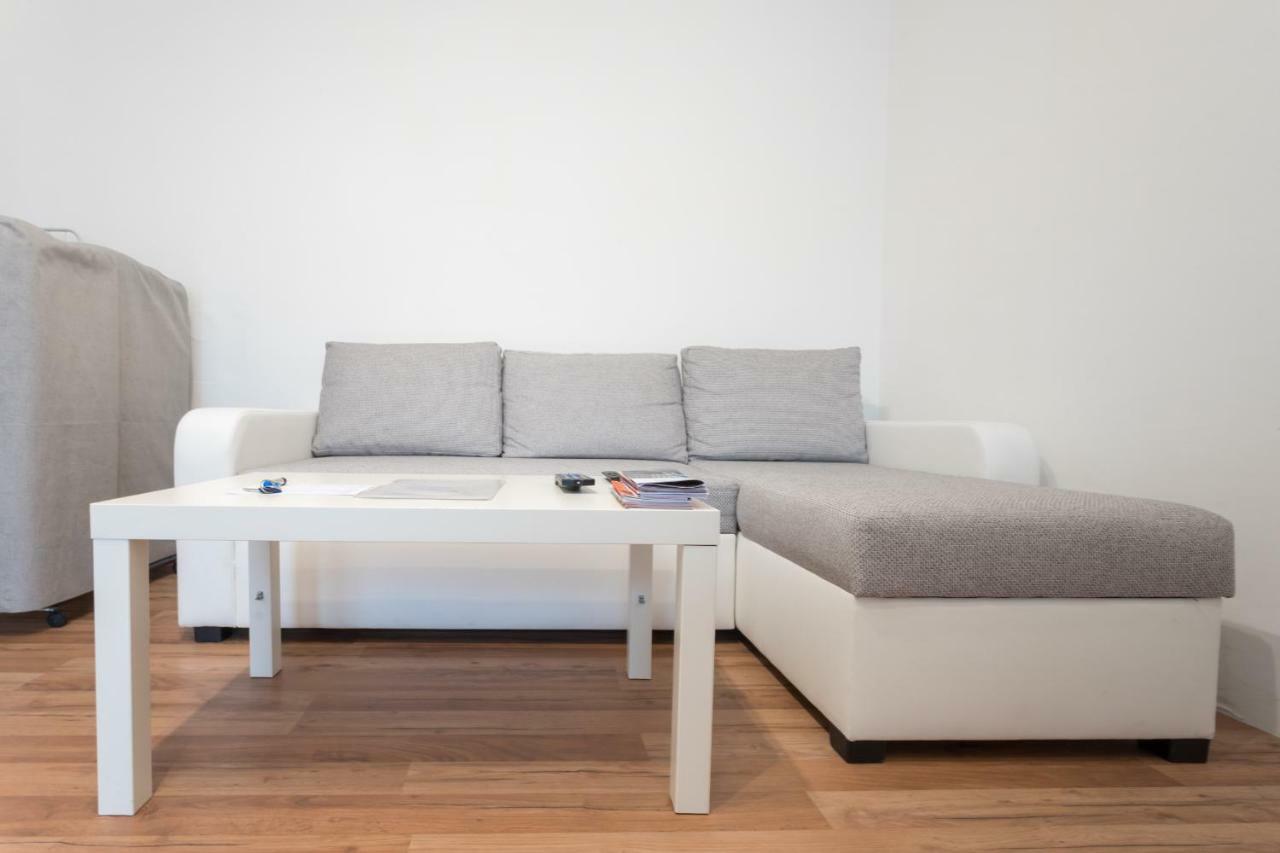 Spacious With Balcony Apartment *