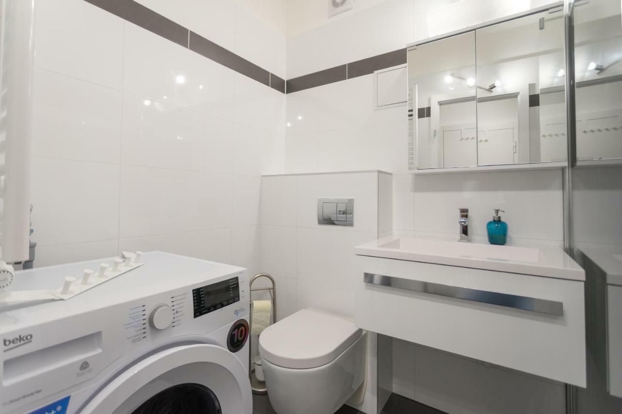 Apartment Spacious With Balcony *