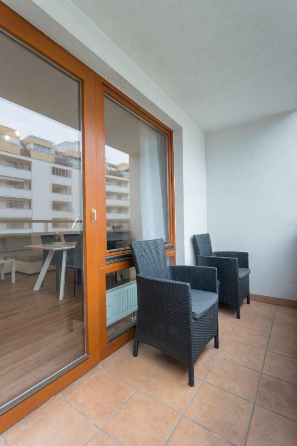 Spacious With Balcony Apartment Wien