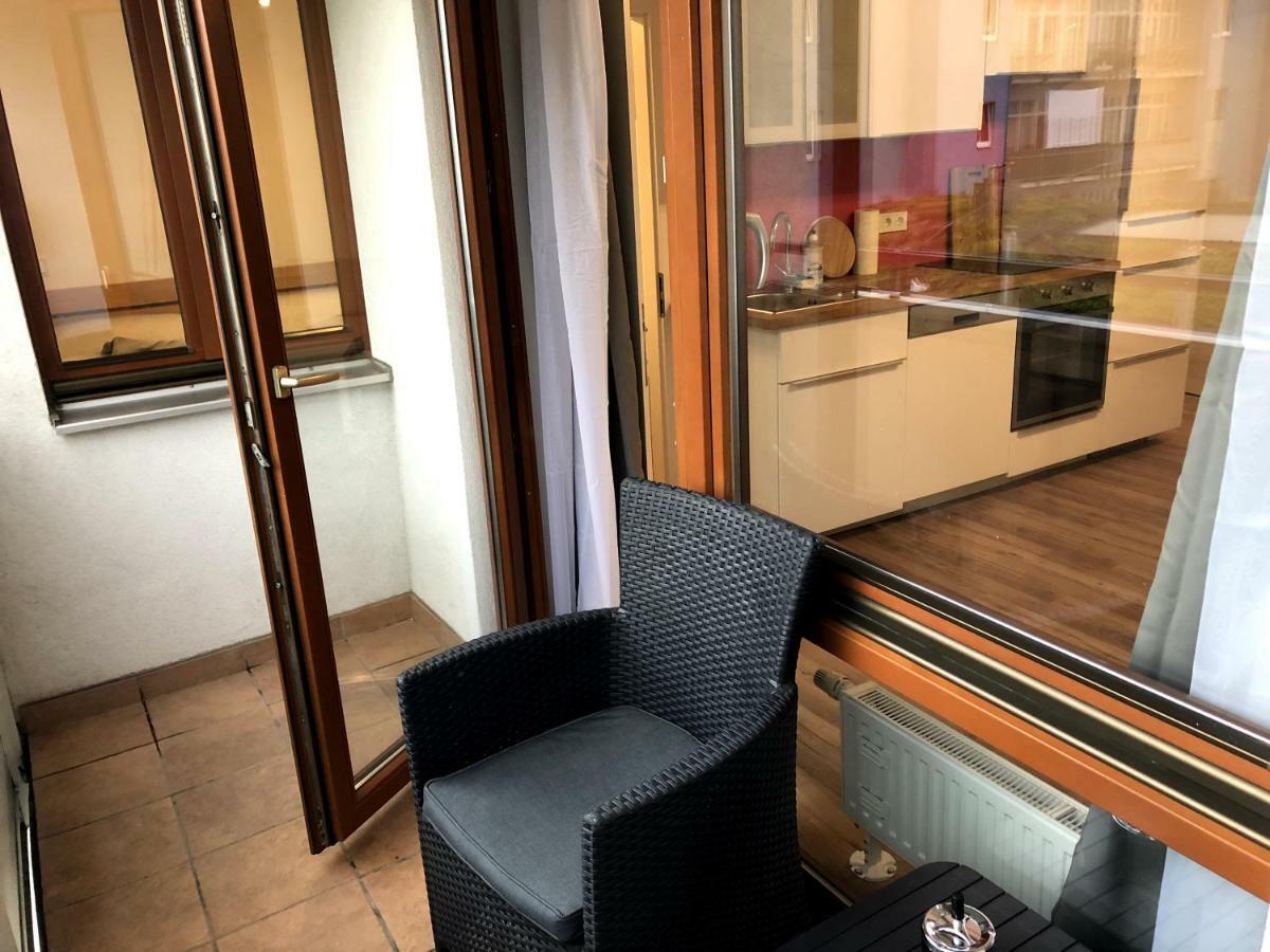 Spacious With Balcony Apartment Wien